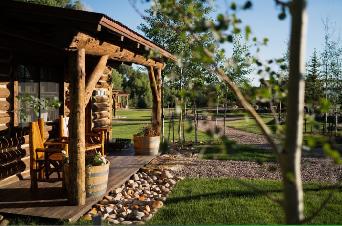 Magee_Cabin_Exterior_Wood